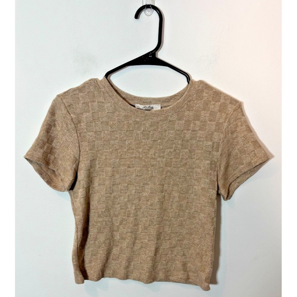 Atelier By Kirious Women's Size Large Blouse Tan and soft short sleeve